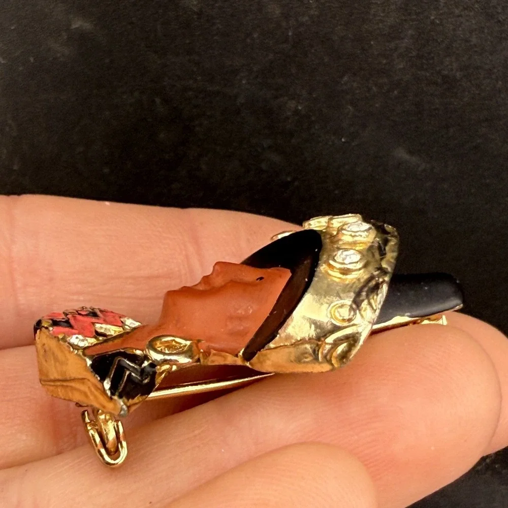 Vintage Estate Brooch Gold Tone Figural Sombrero Enamel Rhinestone Pin